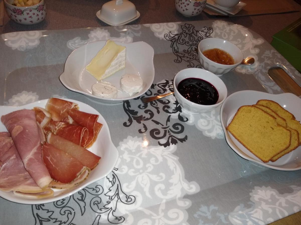 Camphin-en-Pevele Les Agapanthes Bed & Breakfast エクステリア 写真